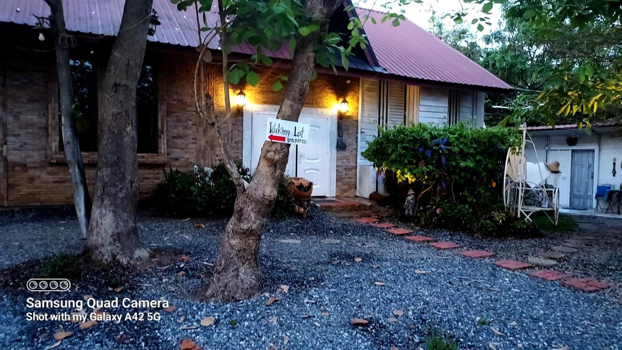 Village Homestay Udon Thani Exterior photo